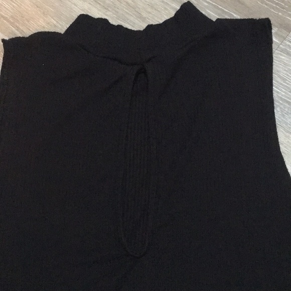 Black Sleeveless Ribbed Bodysuit - Picture 2 of 6